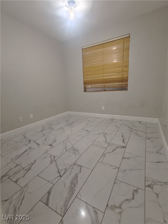 Building Photo - 492 Grassrange Ln