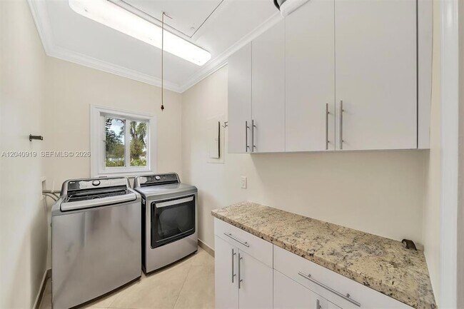 Building Photo - 4920 SW 170th Ave