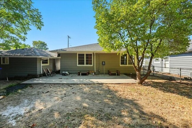 Building Photo - Newly Renovated 5BD/3BA Single-Family Home in University Park - Near UPortland! $3,750/mo - Avail...