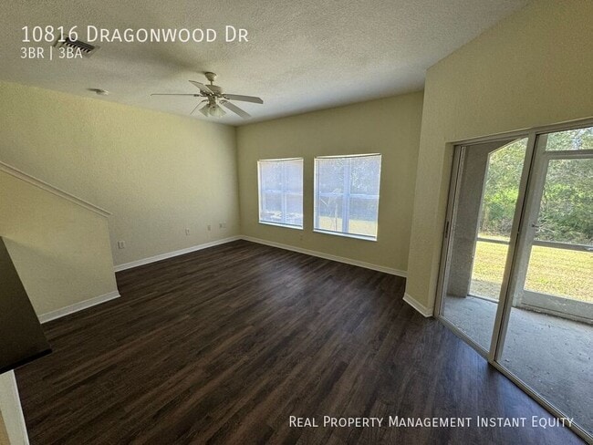 Building Photo - 10816 Dragonwood Dr