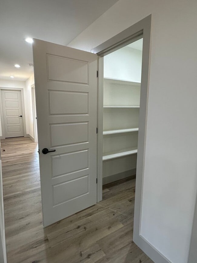 Building Photo - NEW CONSTRUCTION 5 Bed 3 Bath w/ Walk Out ...