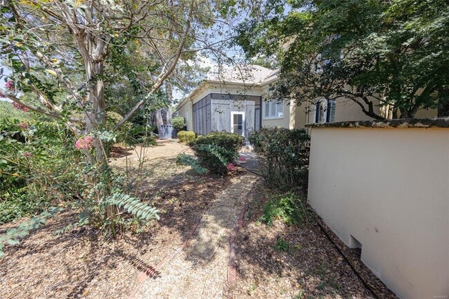 Building Photo - 9411 Dunleith