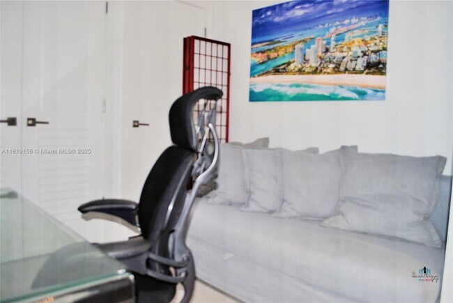 Building Photo - 1080 Brickell Ave