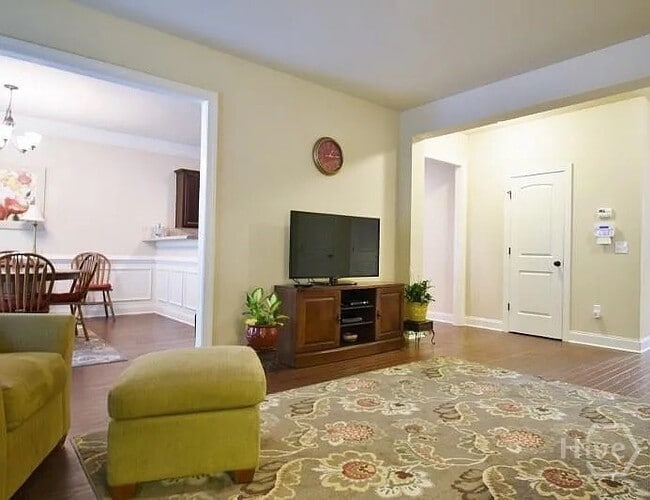 Building Photo - 157 Putters Dr