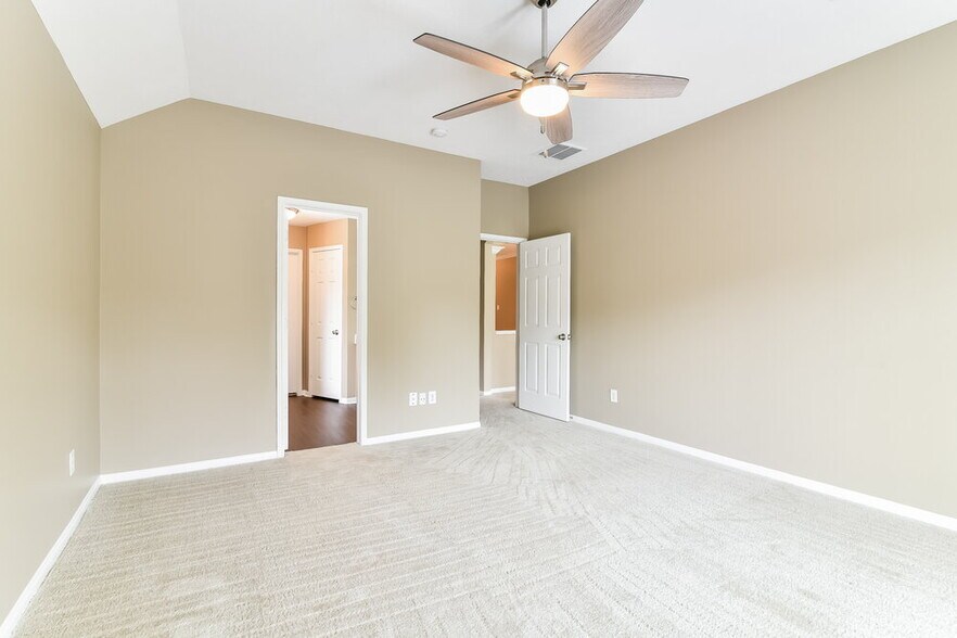 Building Photo - 3122 Rainpark Ln