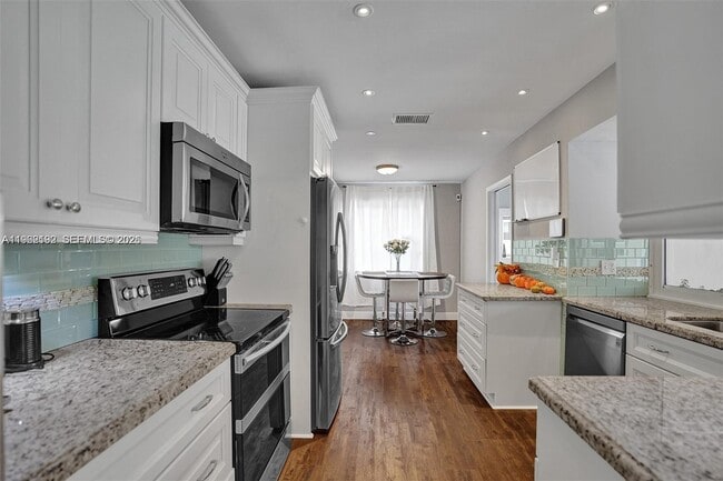 Building Photo - 2101 N 52nd Ave