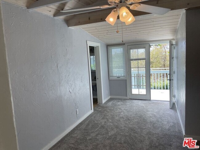 Building Photo - 3949 Las Flores Canyon Rd