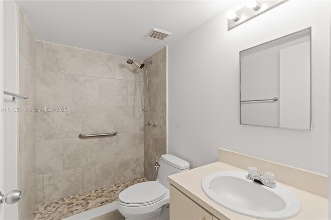 Building Photo - 14900 SW 82nd Terrace