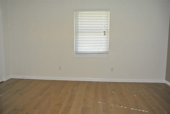 Building Photo - 7911 Greenbush St