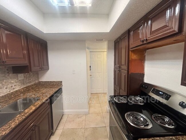 Building Photo - 4725 S Texas Ave