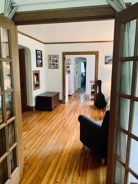 Building Photo - 3124 W 44th St