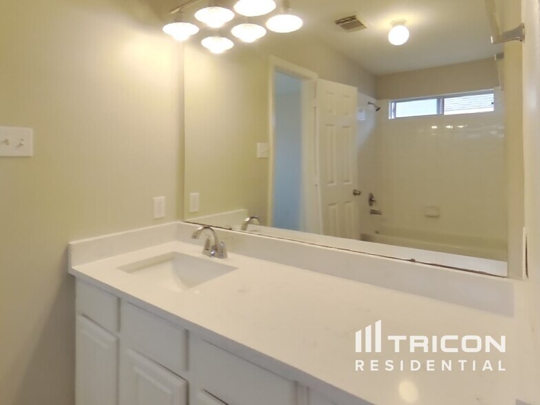 Building Photo - 19314 Grand Colony Ct