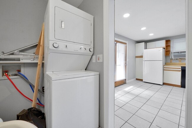 Building Photo - Charming 2 Bedroom, 2-Bath Home in Columbus’s South Side