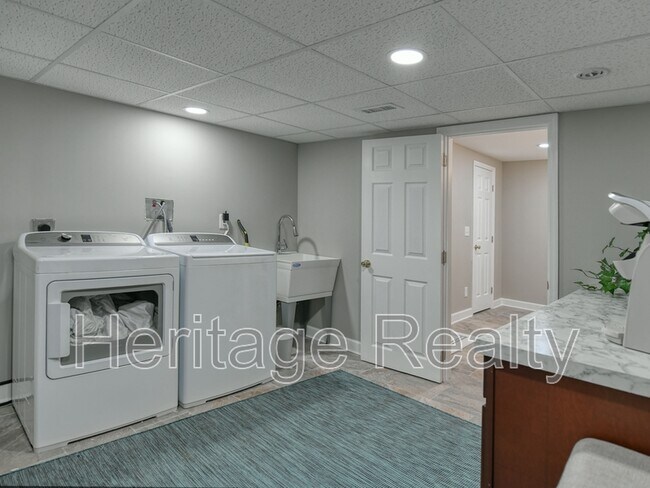 Building Photo - 4518 Holston Hills Rd