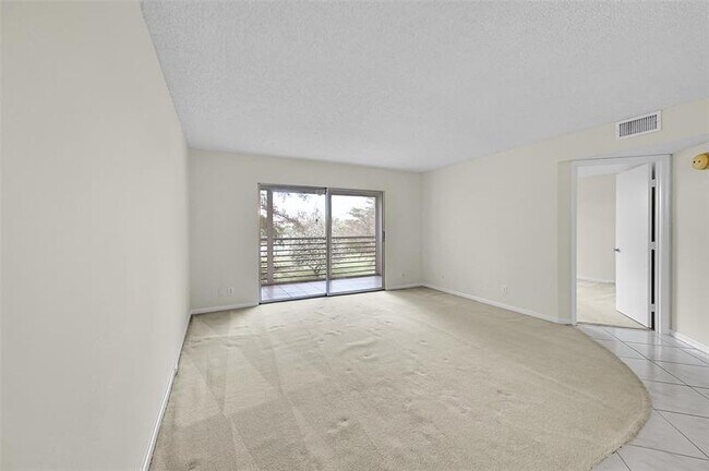 Building Photo - 1604 Abaco Dr