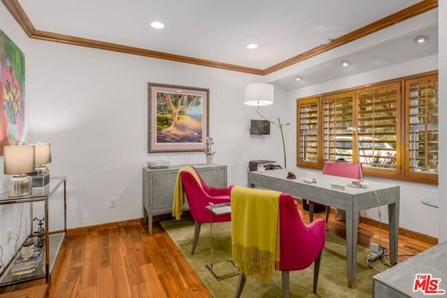 Building Photo - 9545 Dalegrove Dr