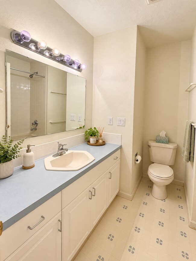 Building Photo - 1032 Linden Gate Ct