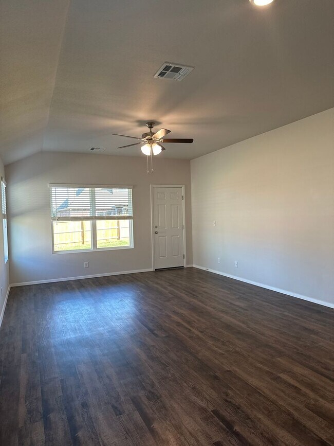 Building Photo - NOW PRELEASING!  Three Bedroom | Two Bath Home in Broken Arrow