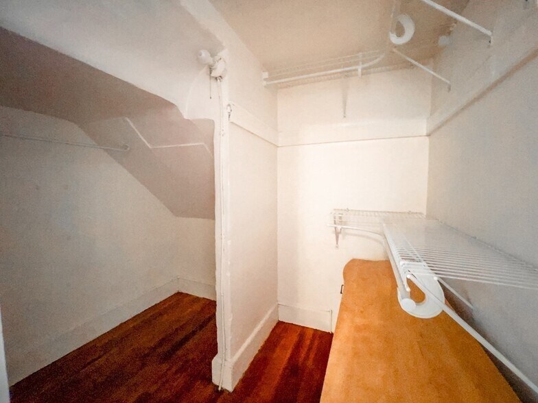 Building Photo - 24 Montvale St