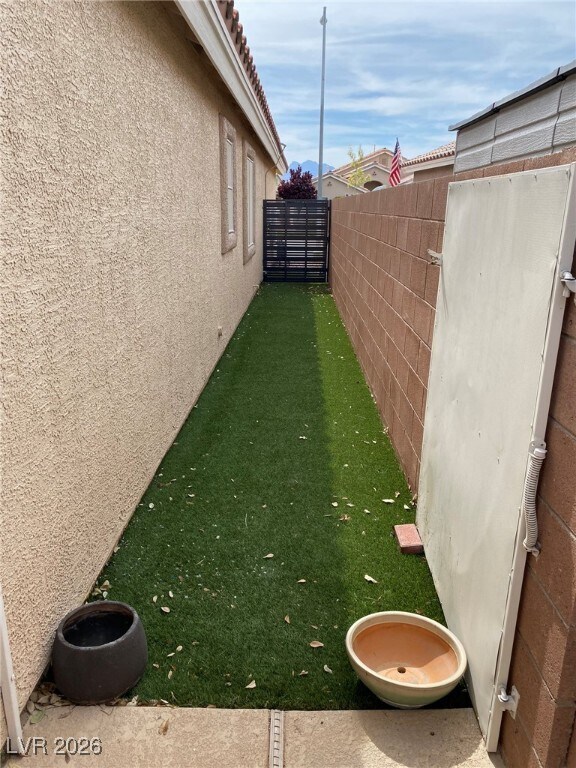 Building Photo - 6528 N Ruddock Dr