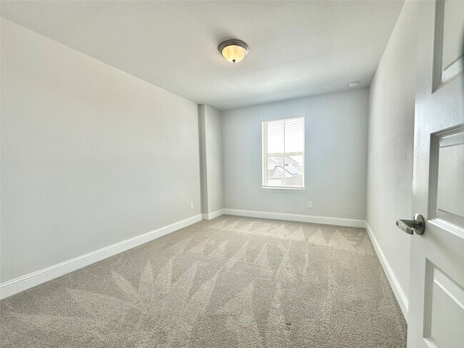 Building Photo - 452 Long Beach Bay Dr