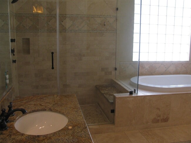 Building Photo - 4112 Blossom St