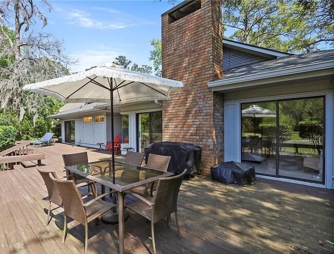 Building Photo - Hilton Head Plantation home