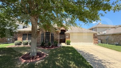 Building Photo - 2110 Pecan Ridge Dr