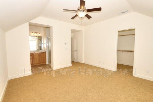 Building Photo - 1209 Lavande Dr