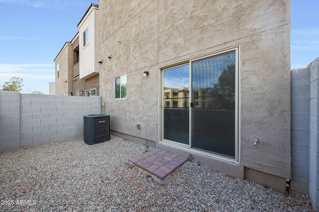 Building Photo - 8323 N 22nd Dr