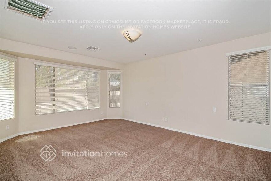 Building Photo - 5405 W Siesta Way