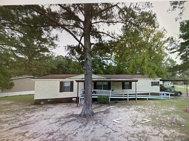 Primary Photo - 1725 W Oakridge Dr