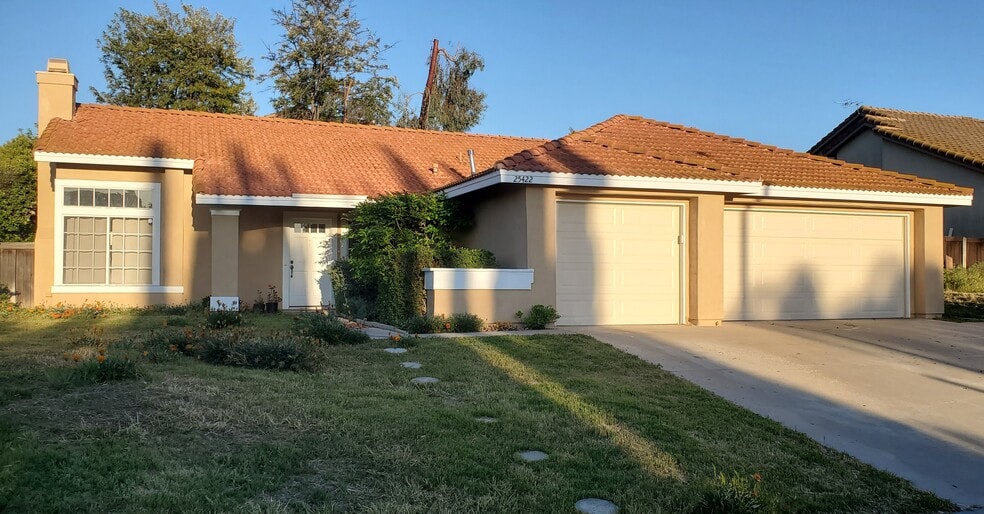 Building Photo - 25422 Lavender Cir