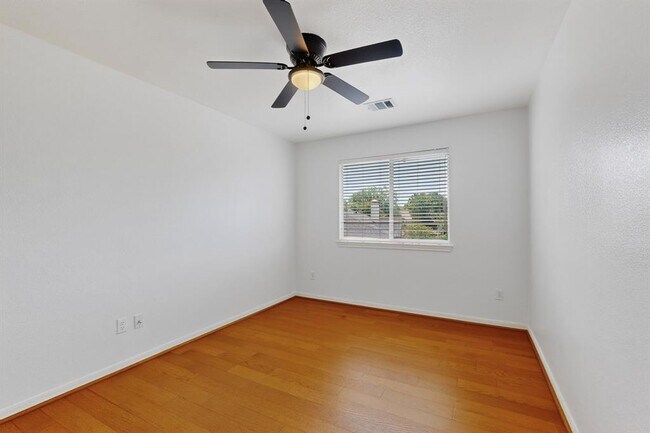 Building Photo - 15114 Wells Port Dr