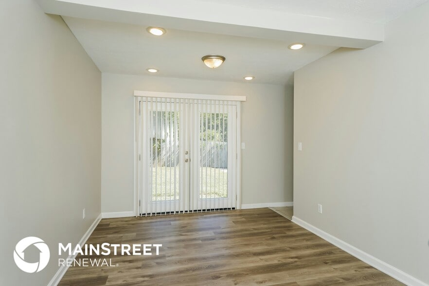 Building Photo - 9335 Donerail Way