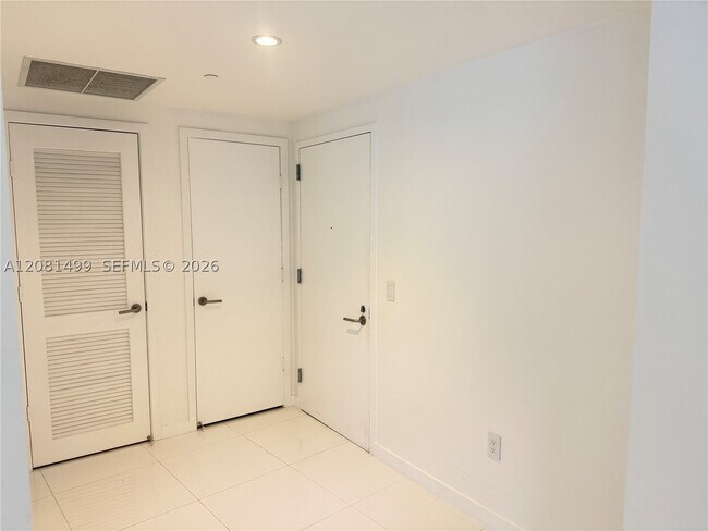 Building Photo - 1100 S Miami Ave