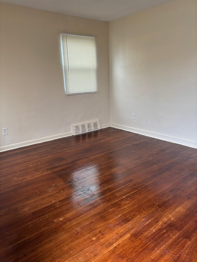 Building Photo - 19449 W Chicago