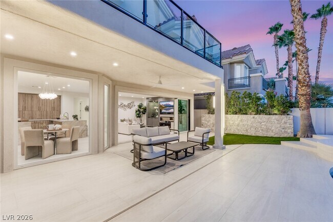 Building Photo - 1833 Corta Bella Dr