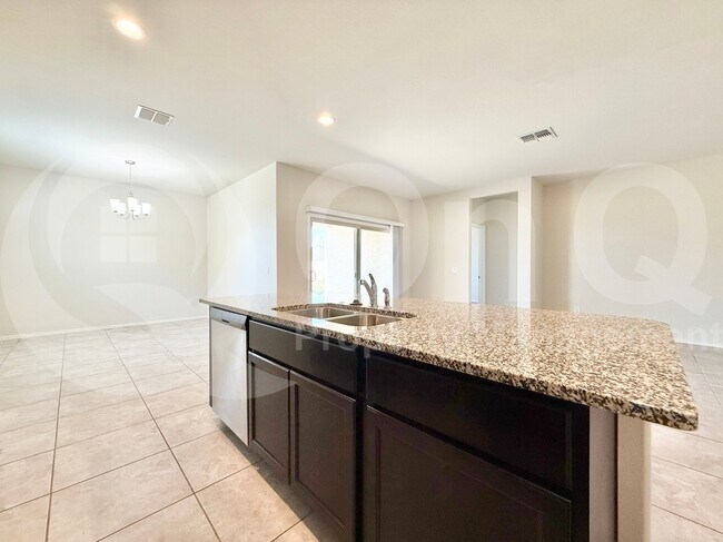 Building Photo - 4873 E Living Stone Way