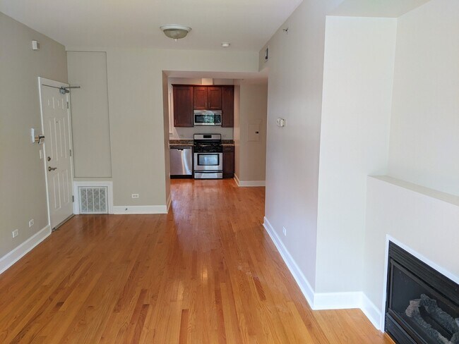 Building Photo - 142 Elmwood Ave