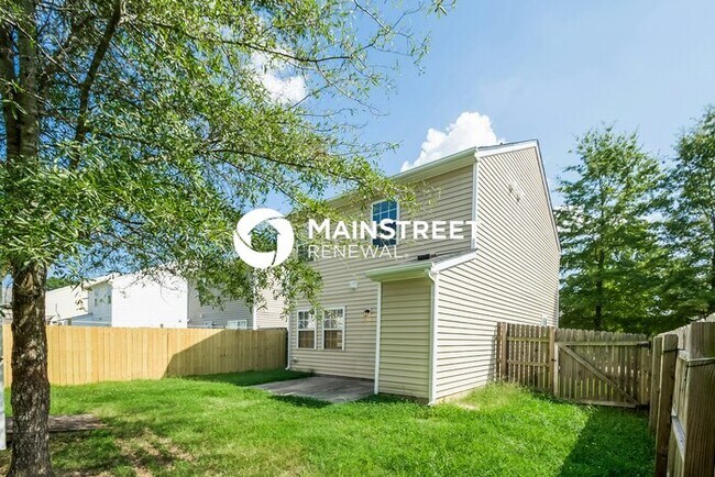 Building Photo - 3 Bedroom Pet-Friendly Home in Raleigh, NC with Main Street Renewal