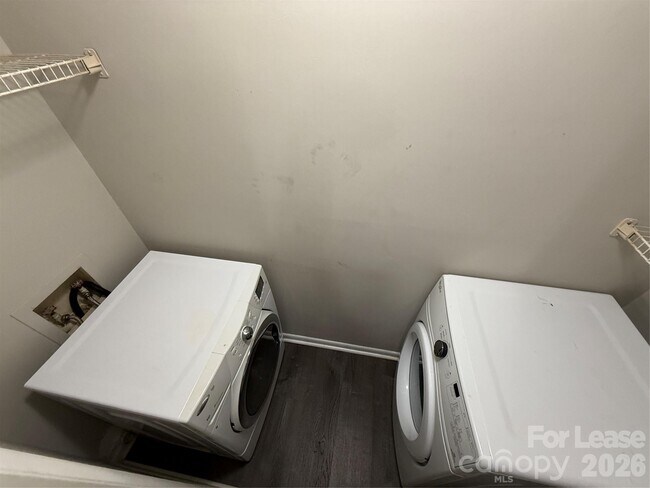 Building Photo - 4617 Sharon Chase Dr