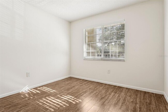 Building Photo - 2690 Coral Landings Blvd
