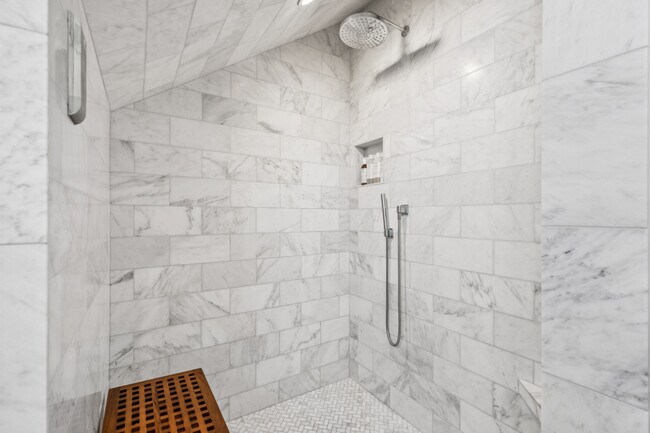 Building Photo - 1810 Quail Ct