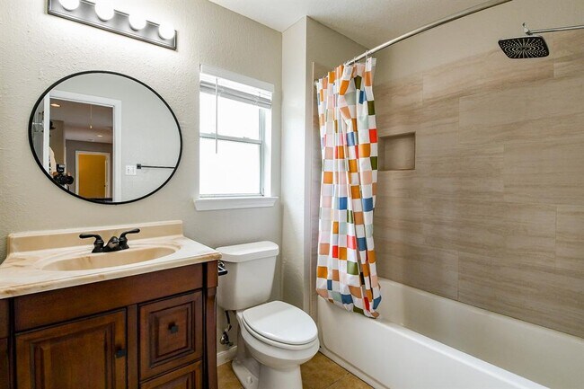 Building Photo - 20815 Winlock Trace Dr