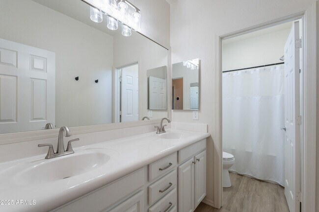 Building Photo - 12307 W Villa Hermosa