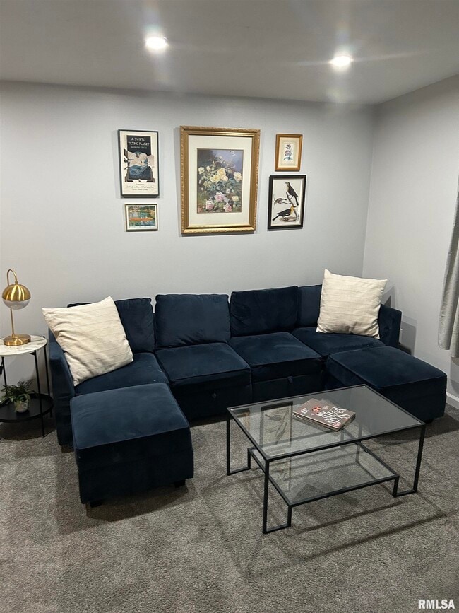 Building Photo - 5106 N Glen Elm Dr