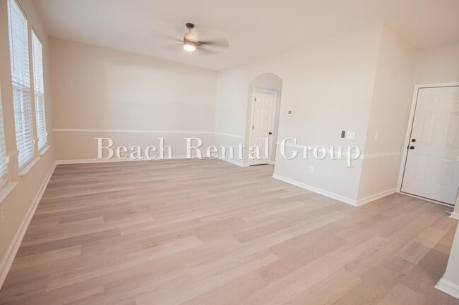 Building Photo - 413 Cotton Grass Dr