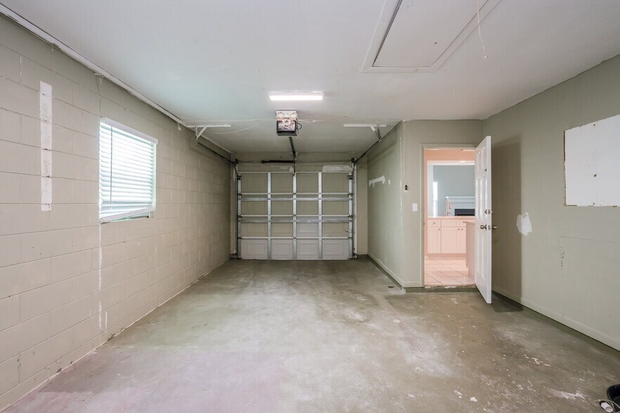 Building Photo - 1355 Five Iron Dr