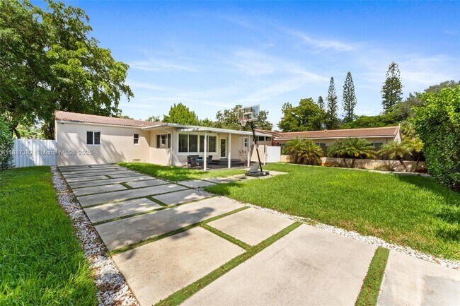 Building Photo - 9425 N Miami Ave